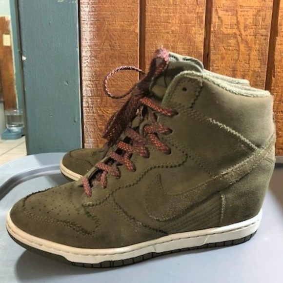 nike sky high dunks olive